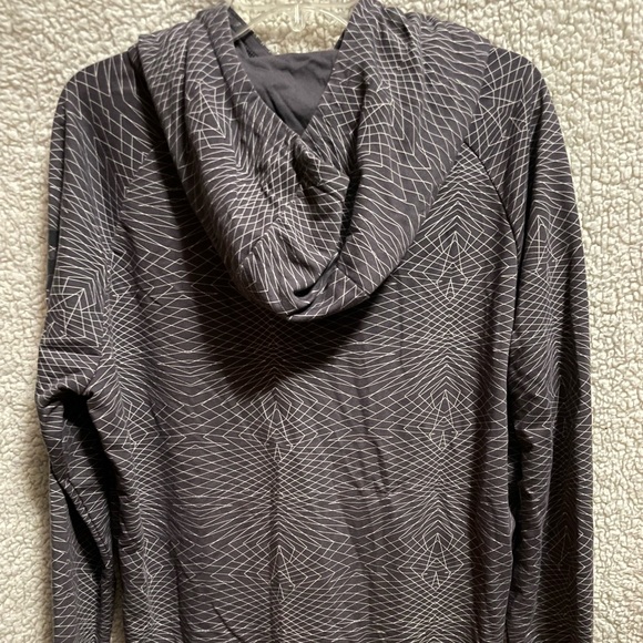 11BW.- Bench Ingenious Jacket. Size Small - Picture 2 of 2